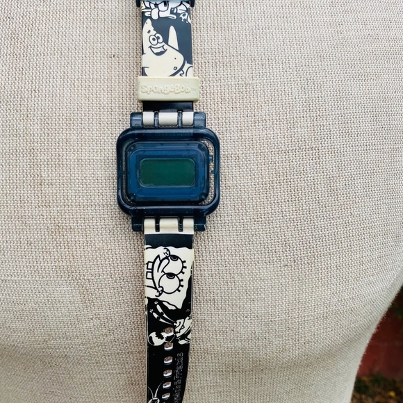 Watch - Picture 5 of 5